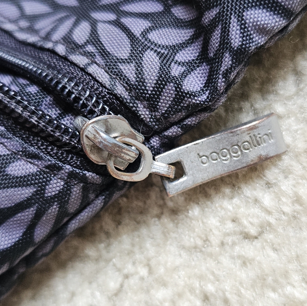 Baggallini Cross Over Midnight Blossom Crossbody Bag Purse Black Gray Rfid - Picture 3 of 7